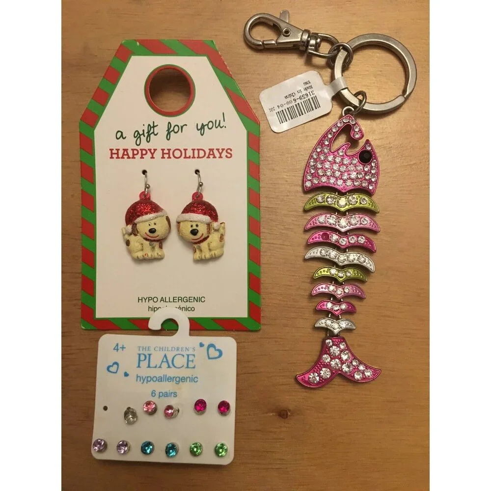 New Girls Bundle Of Earrings & Keychain Rhinestones Christmas